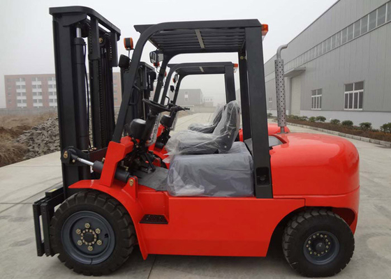 中国 4 トンのバランス重量の側面の転位/自動変速機が付いている産業上昇トラック サプライヤー